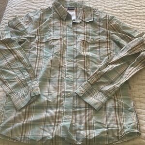 Patagonia Long Sleeve Button Up Shirt Size 6 plaid